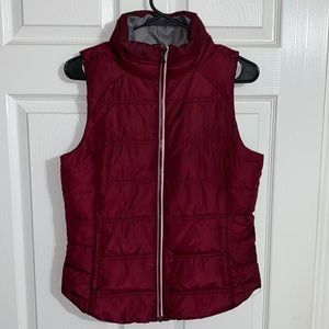 Authentic American Heritage So maroon vest. Size S
